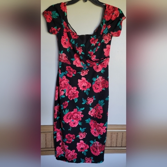 I.N. San Francisco Juniors Black Red Roses Floral Vneck Mini Pencil Dress Size 5 - Picture 1 of 6